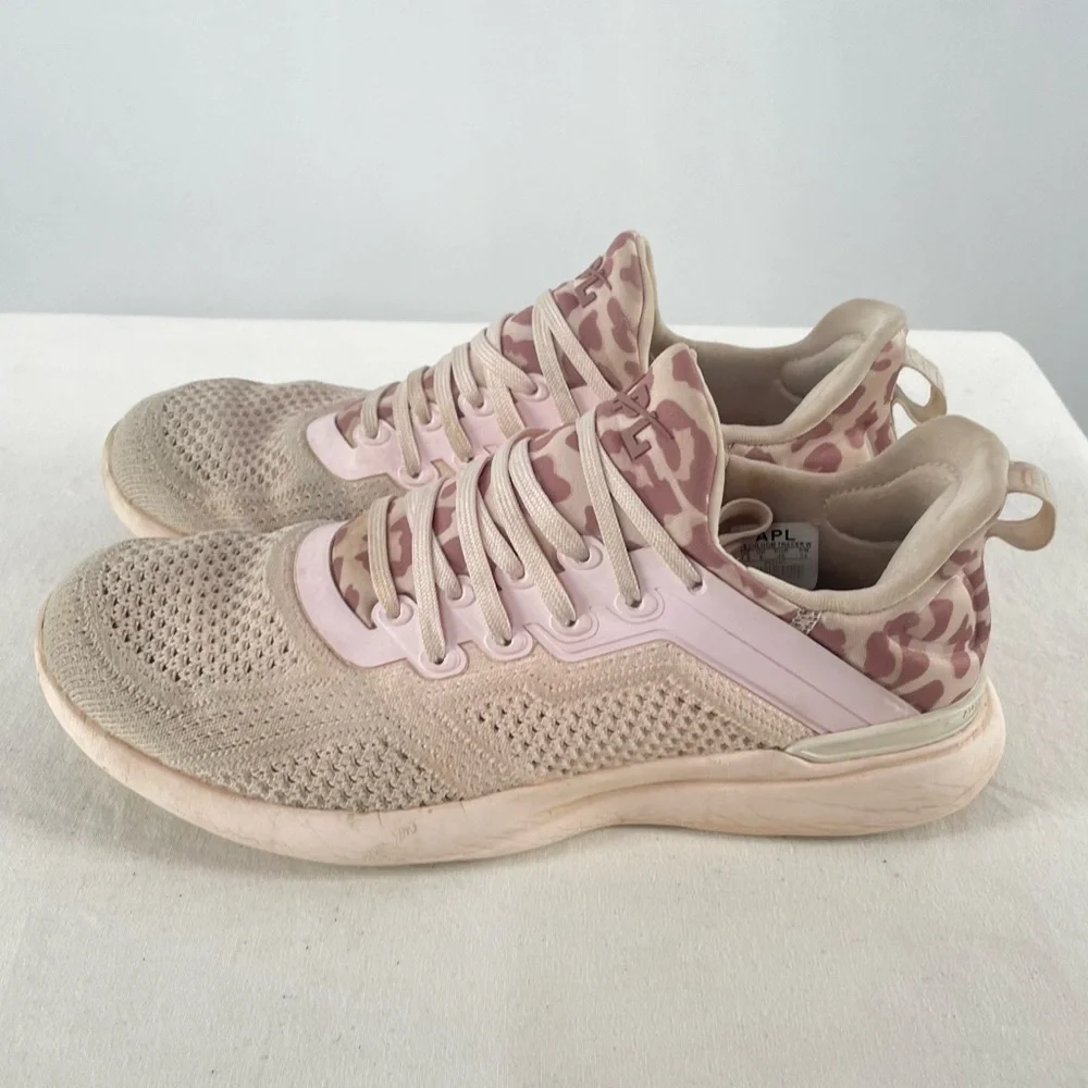 APL Techloom Tracer Sneakers in Creme/Beachwood/Leopard‎ Size 7.5